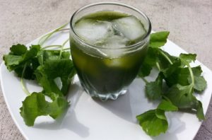 Giải độc gan bằng nước rau má