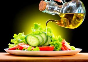 Giảm cân bằng salad dầu dừa